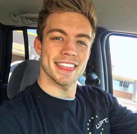 30 male selfie|50,000+ Man Selfie Pictures .